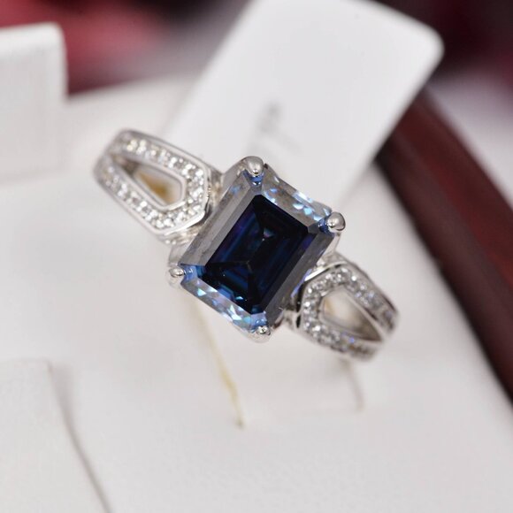 3ct Ring Deep Purple Emerald Cut Moissanite Engagement Ring - Picture 4 of 7